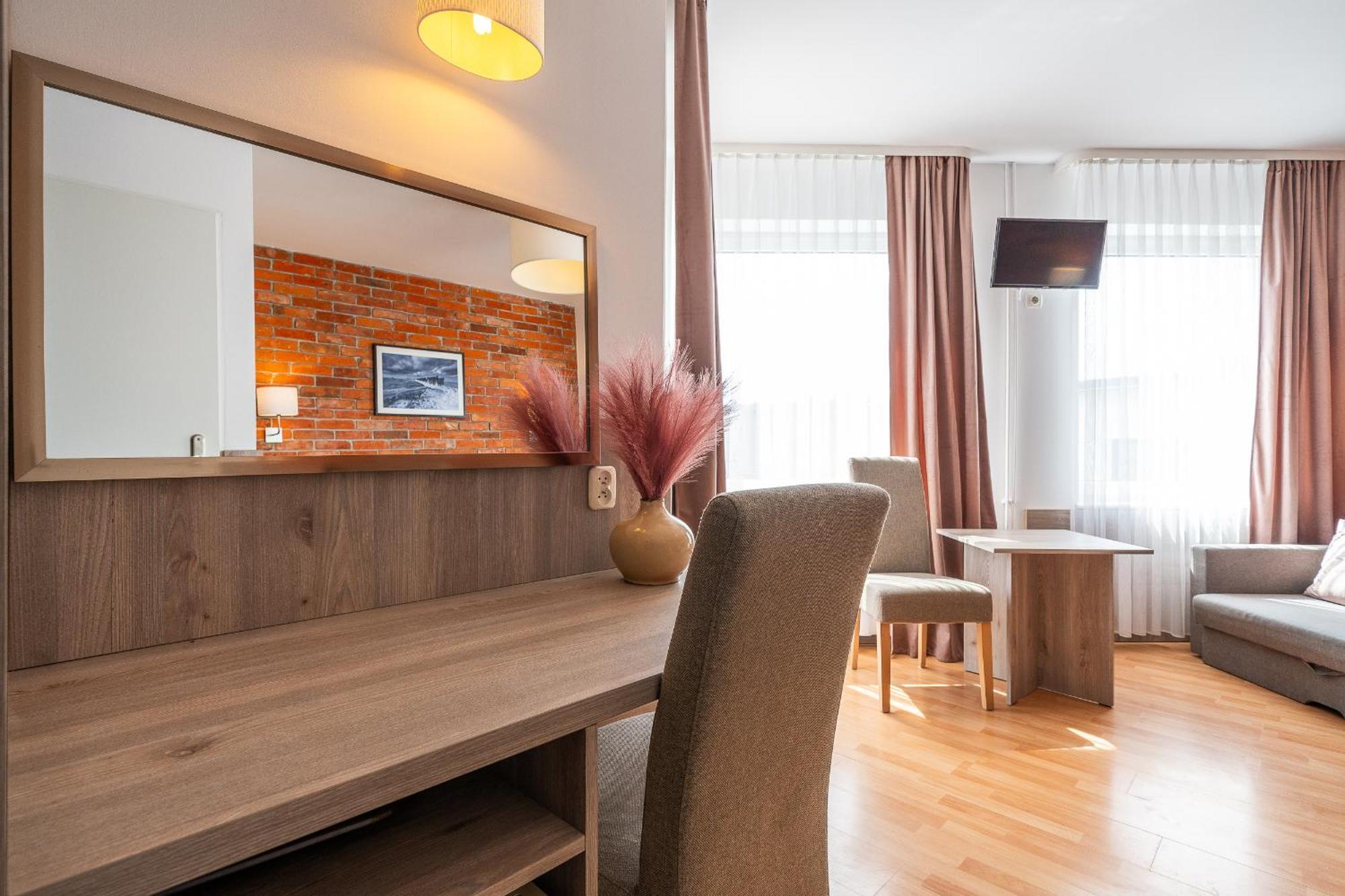 Max Apartamenty - Pokoje - Domki - Restauracja - Basen Mielno  Buitenkant foto