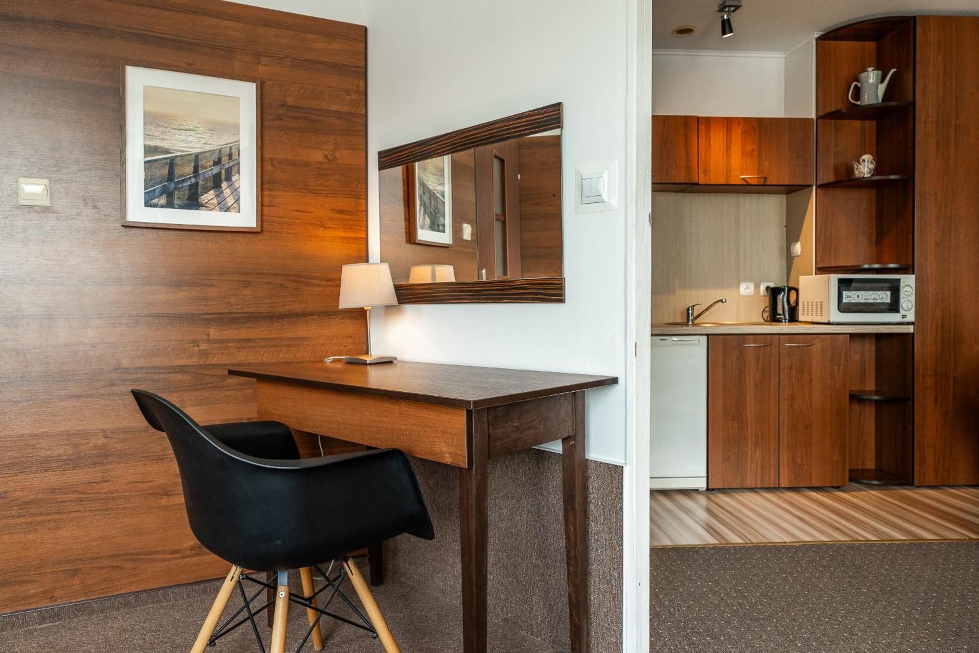 Max Apartamenty - Pokoje - Domki - Restauracja - Basen Mielno  Buitenkant foto