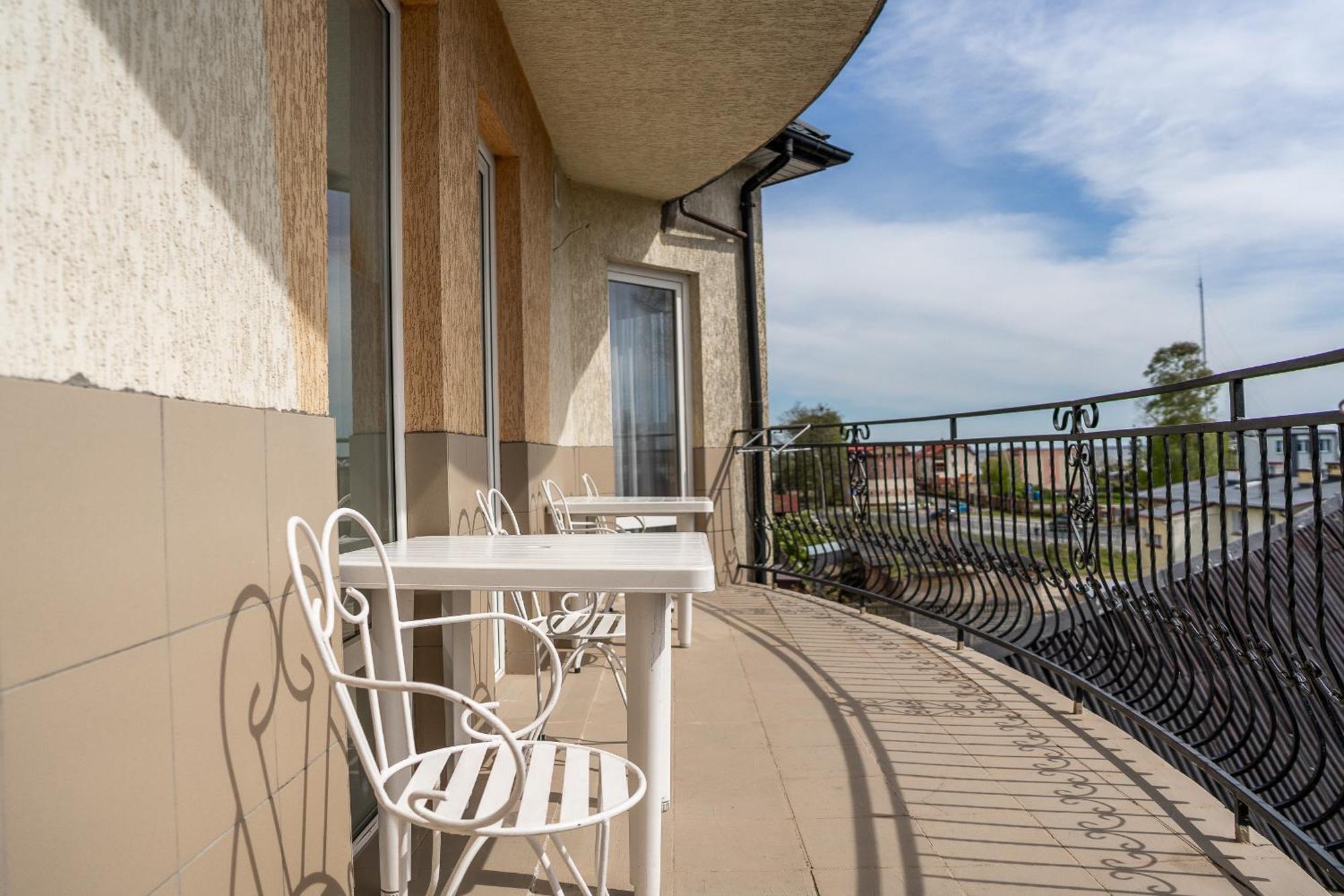 Max Apartamenty - Pokoje - Domki - Restauracja - Basen Mielno  Buitenkant foto