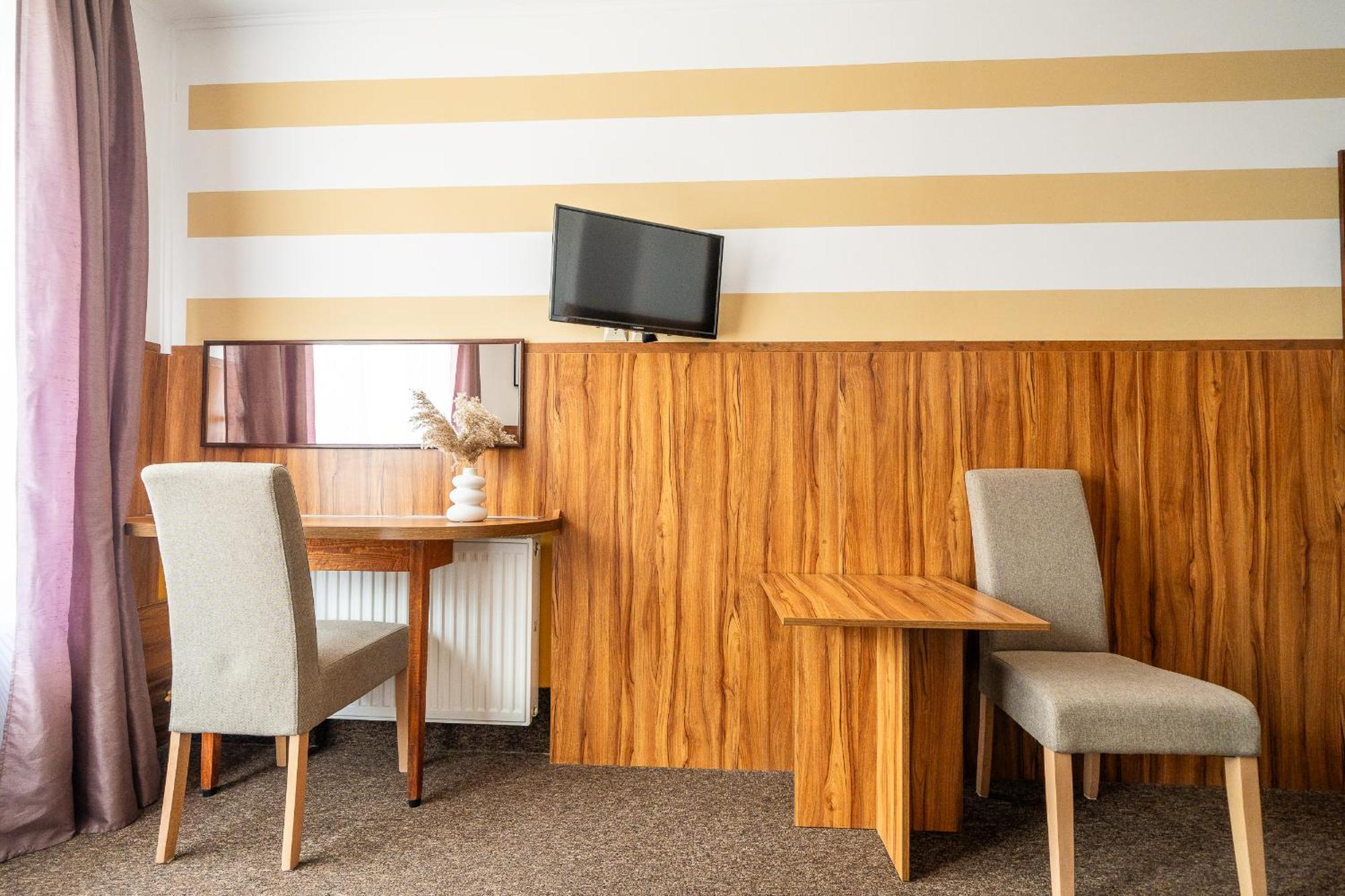 Max Apartamenty - Pokoje - Domki - Restauracja - Basen Mielno  Buitenkant foto