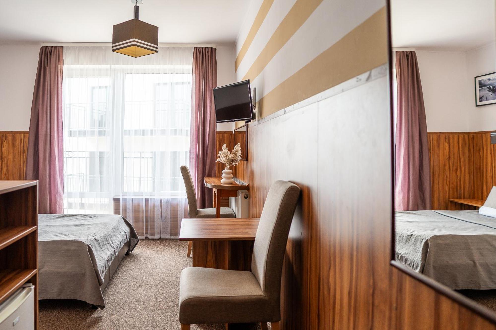 Max Apartamenty - Pokoje - Domki - Restauracja - Basen Mielno  Buitenkant foto